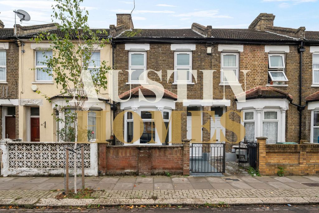 Property photo 2 of 14