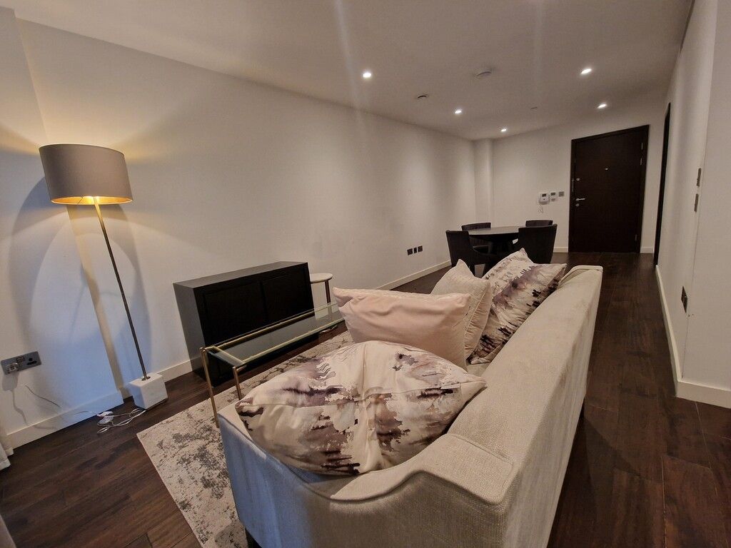 Property photo 3 of 17 Lounge 2.Jpg