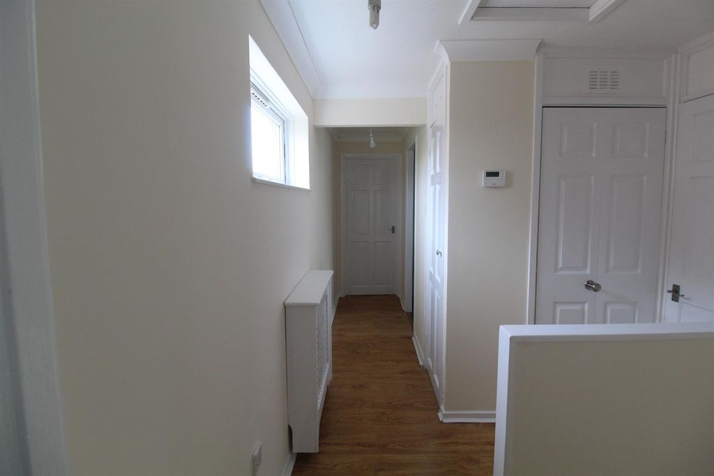 Property photo 3 of 7 Hall.Jpg