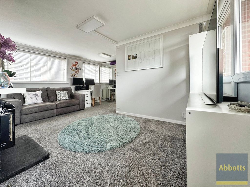 Property photo 3 of 14 Picture No. 24