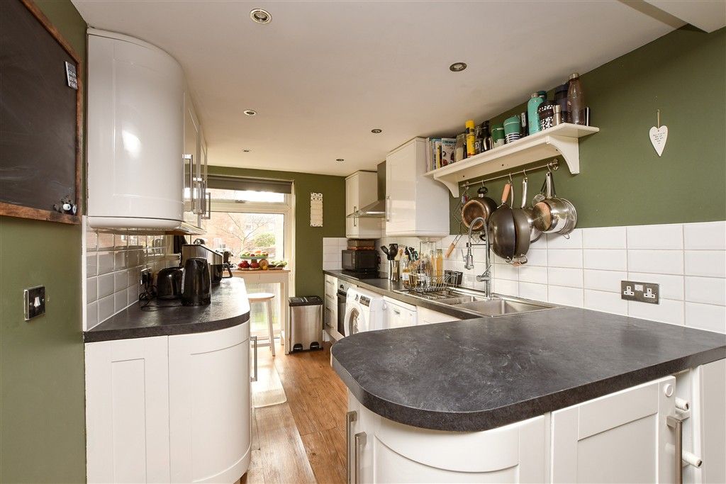 Property photo 3 of 13 Kitchen