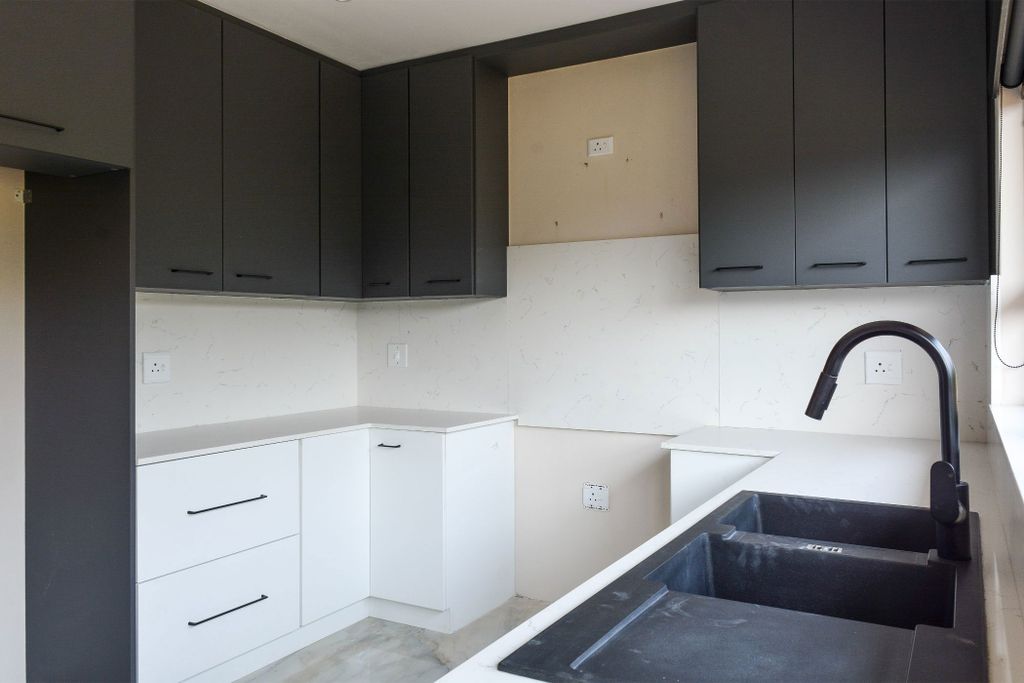 Property photo 3 of 22 1Pm1673337