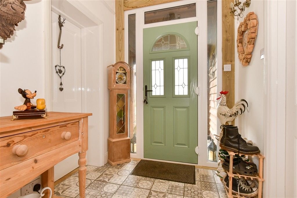 Property photo 3 of 27 Hallway