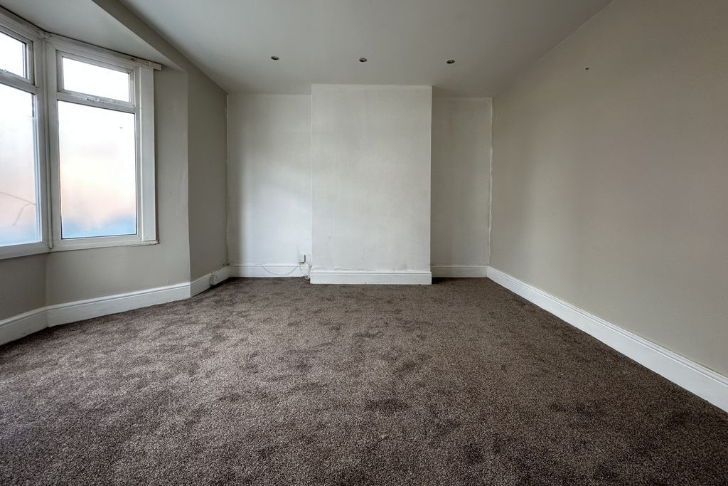 Property photo 2 of 10 Photo 5