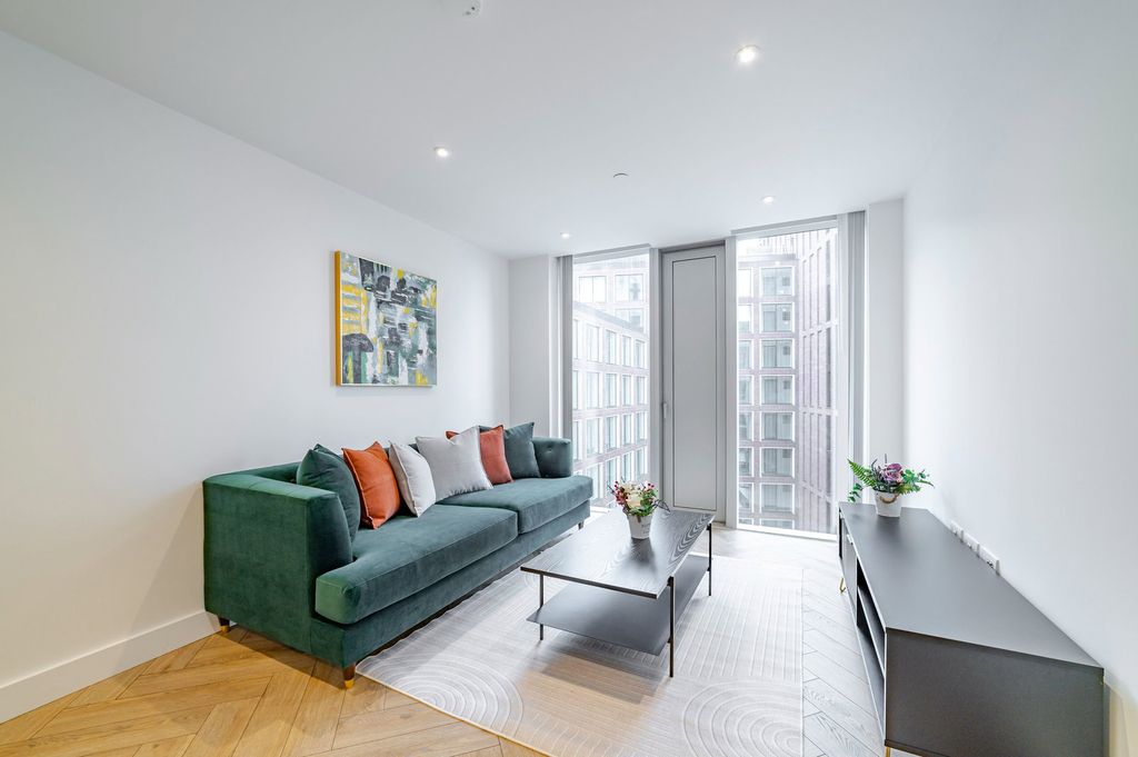 Property photo 2 of 30