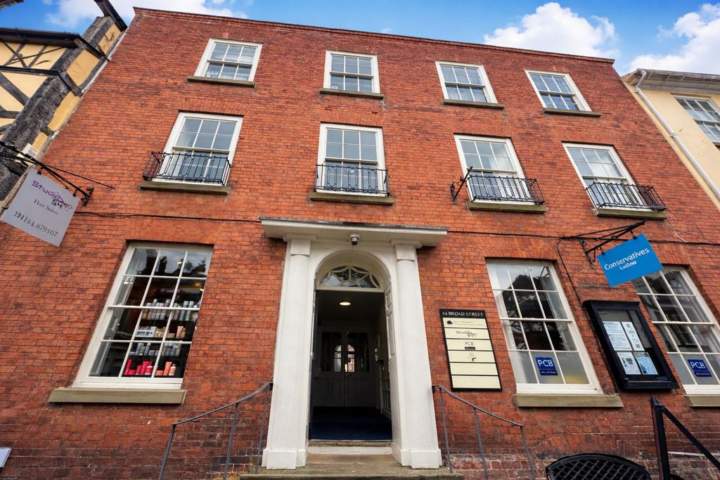 Property photo 1 of 16 71090d99-Db2c-47c0-A9d8-Db8A92E182c4.Png