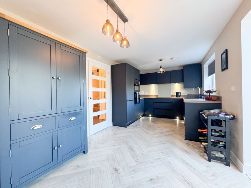 Property photo 3 of 20 Kitchen