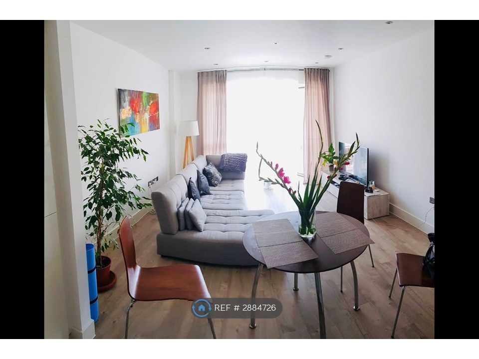 Property photo 1 of 15 Living Room