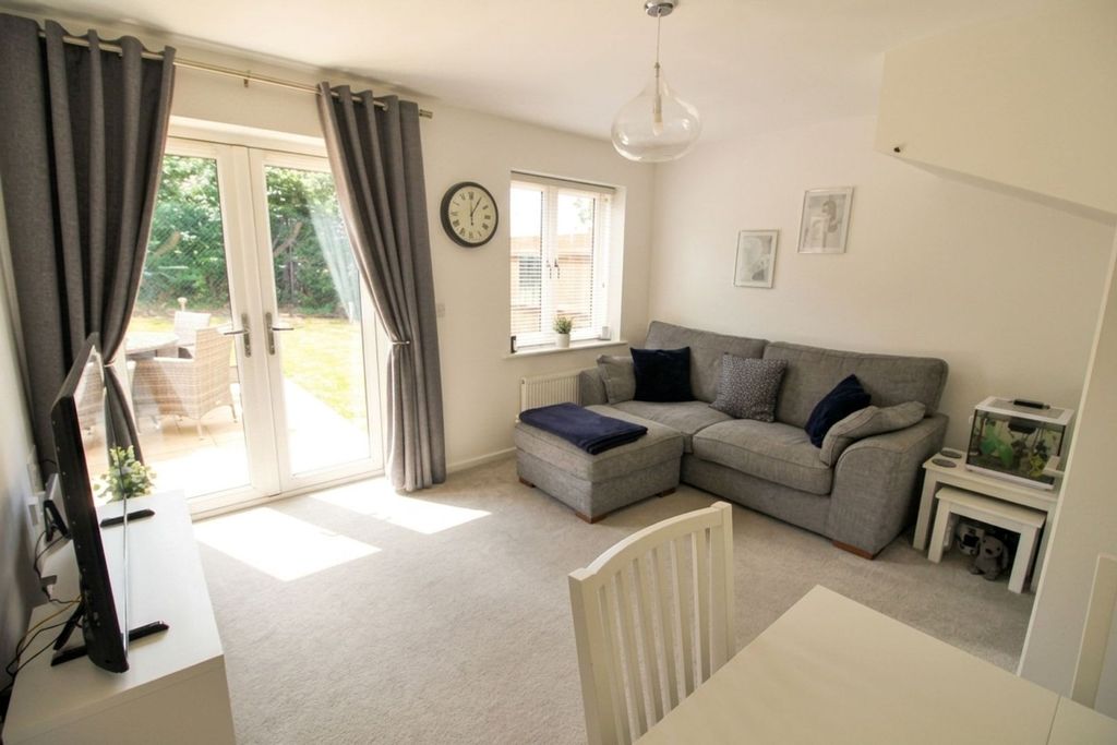 Property photo 2 of 13