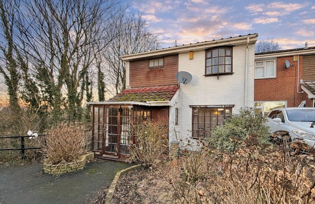 Property photo 1 of 9