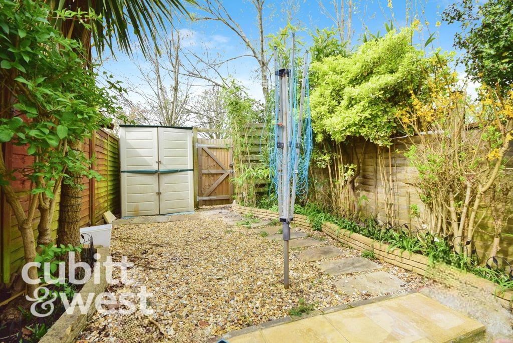 Property photo 3 of 15