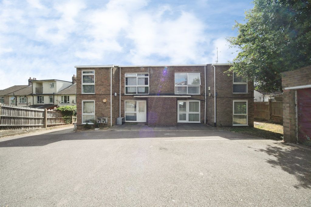 Property photo 2 of 12