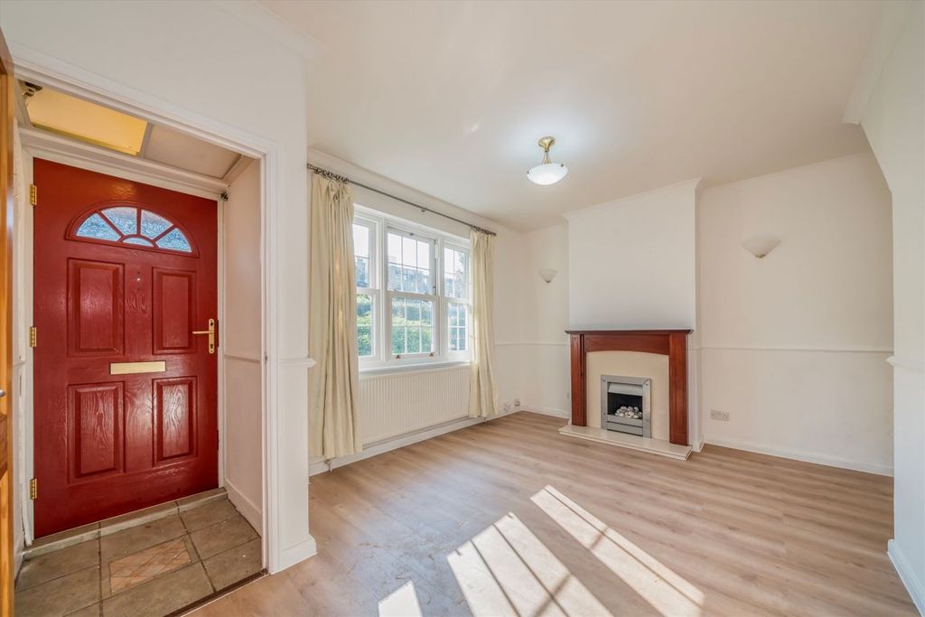 Property photo 2 of 7