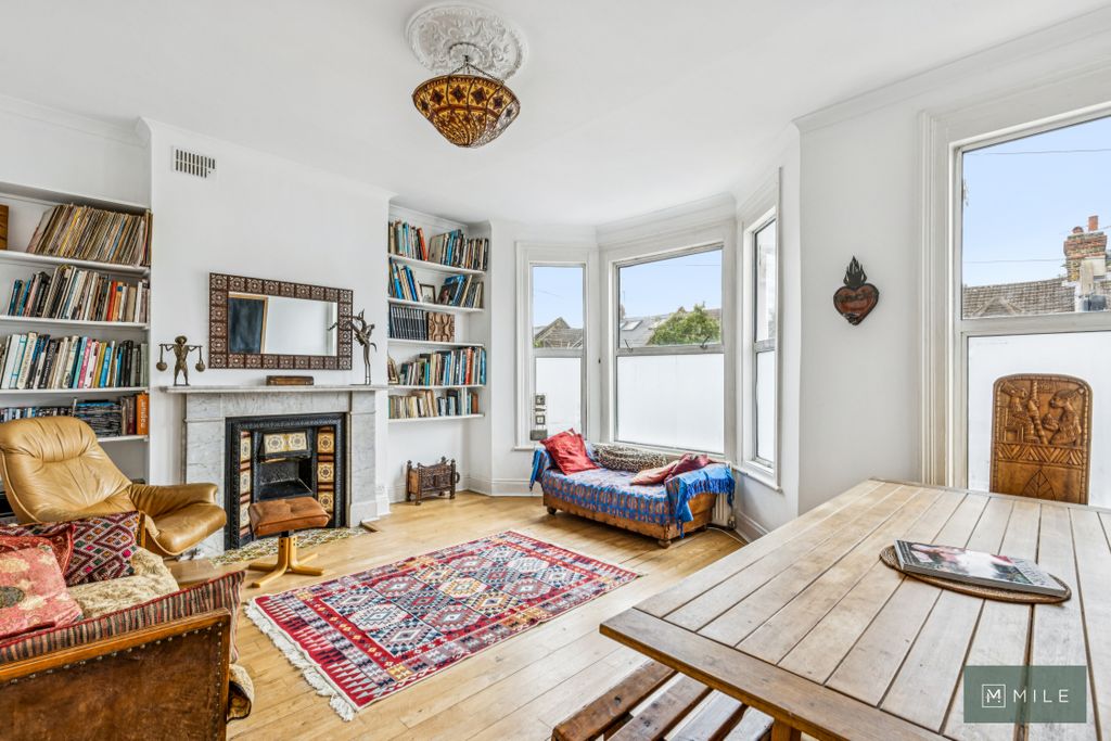 Property photo 1 of 11 3-W
