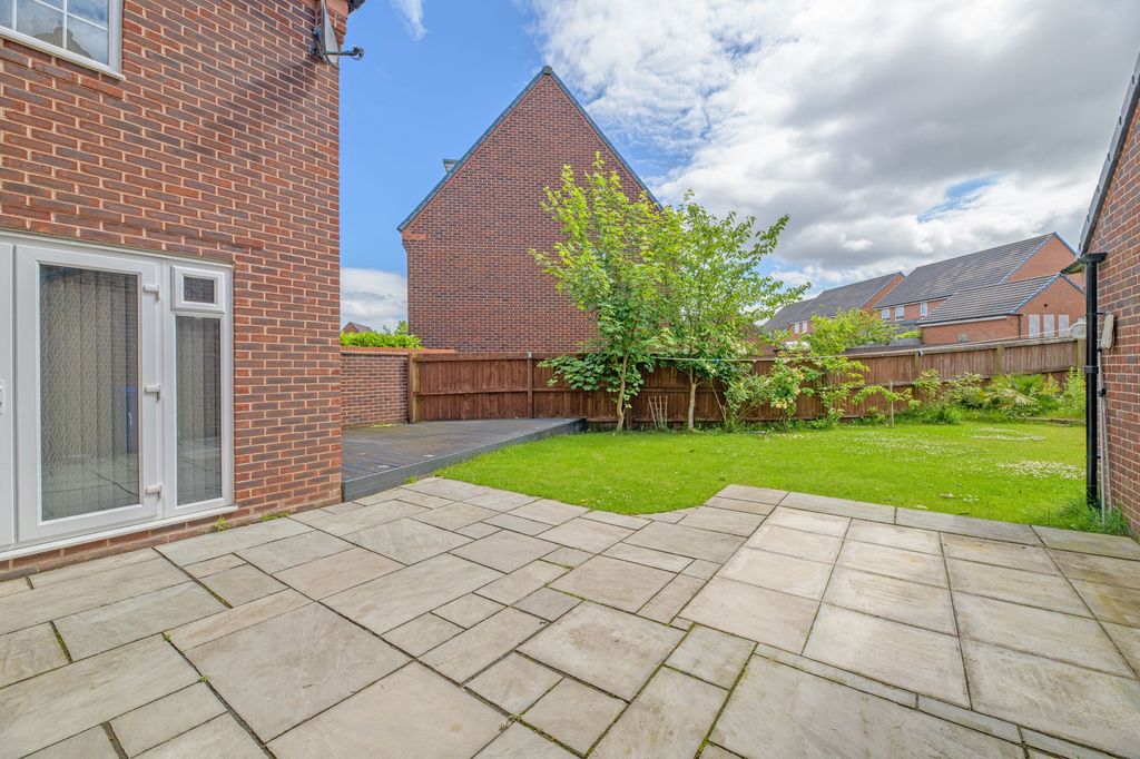 Property photo 3 of 17