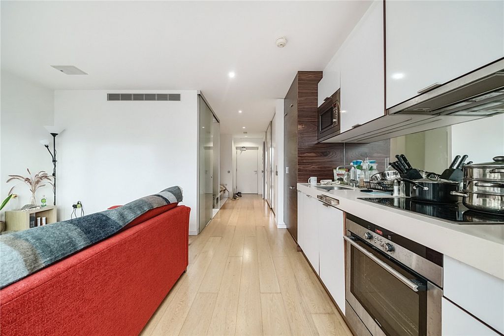 Property photo 2 of 15 Picture No. 13