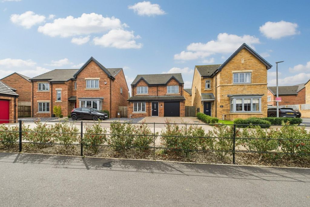 Property photo 1 of 25 Cam02002G0-Pr0211-Still025-001.Jpg