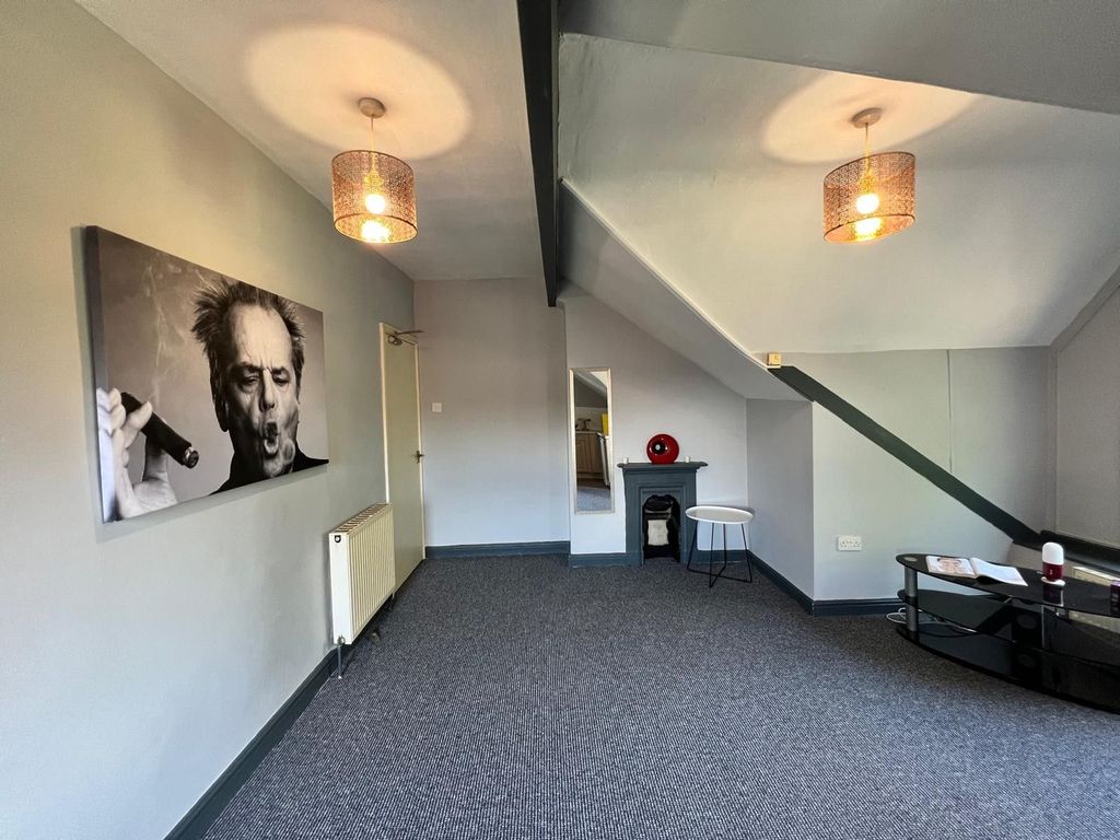 Property photo 2 of 4