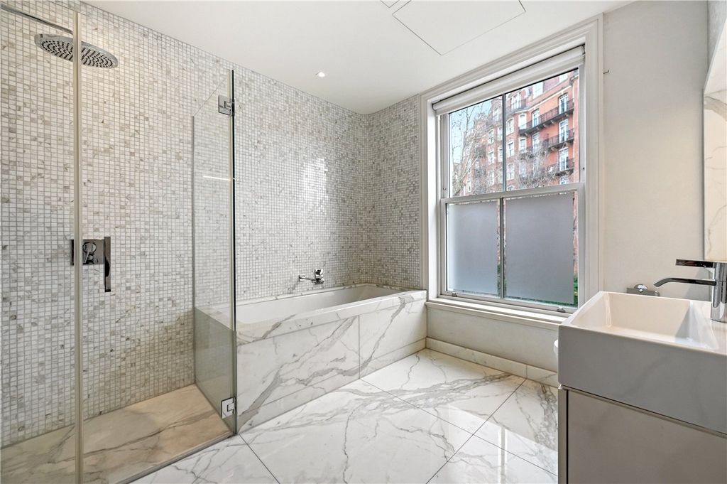 Additional image 19 of 7 bed detached house to rentAddison Road, Kensington, London W14