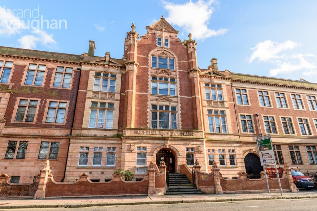 Property photo 1 of 11 Picture No. 15