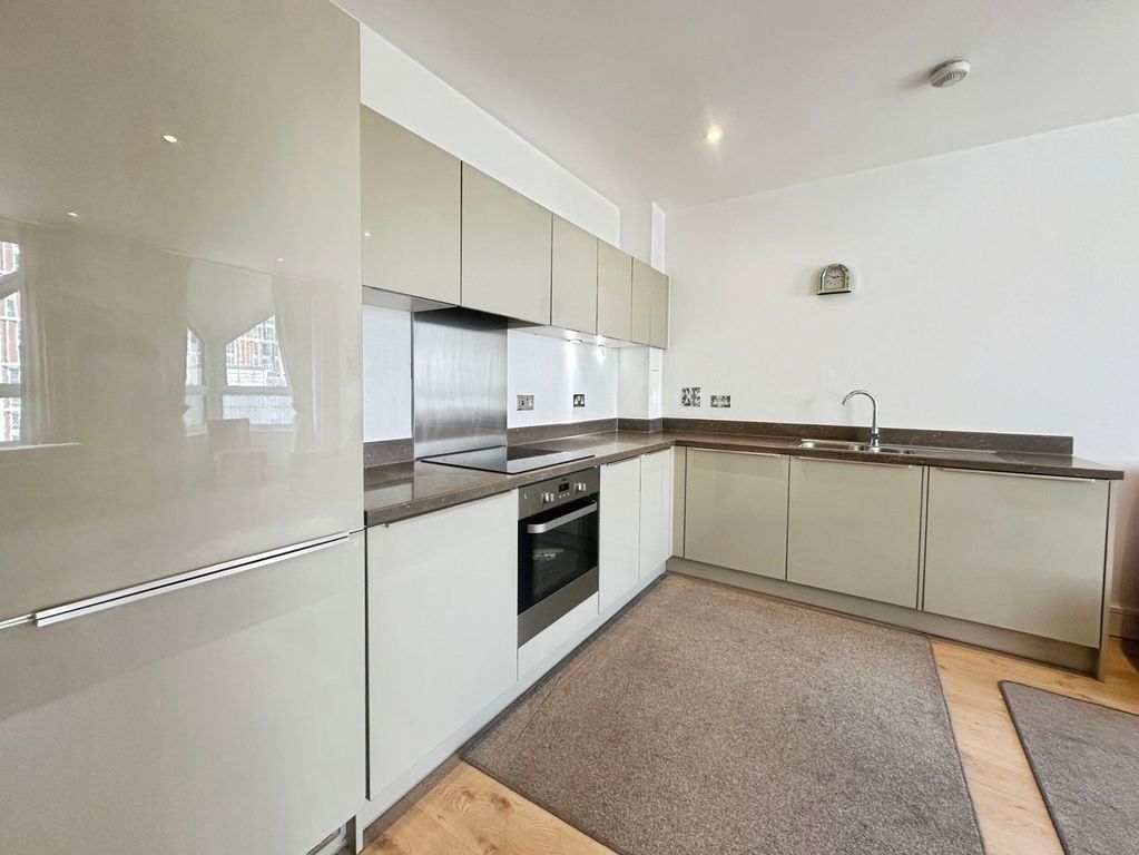 Property photo 2 of 10 Pbox-Img.Jpg