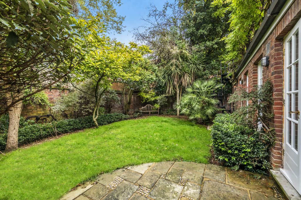 Property photo 3 of 26