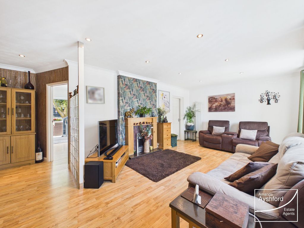 Property photo 2 of 36