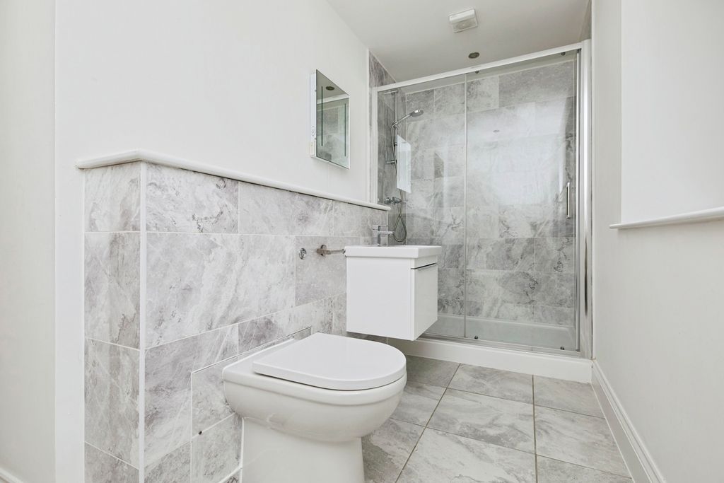 Additional image 10 of 2 bed flat for saleSt. Marys Gate, Derby, Derbyshire DE1
