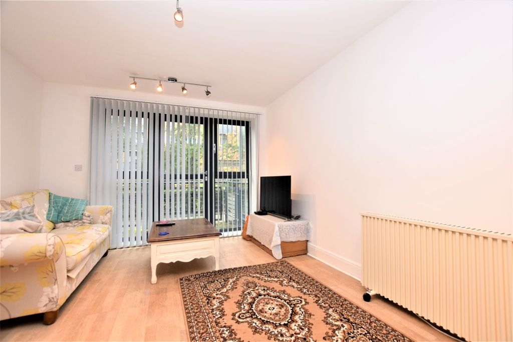 Property photo 2 of 10 Lr