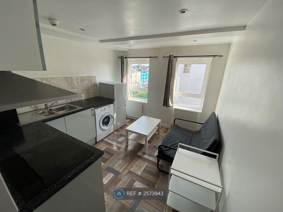 Property photo 1 of 5