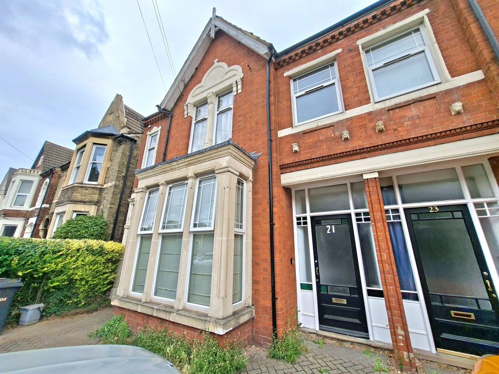 Property photo 1 of 6