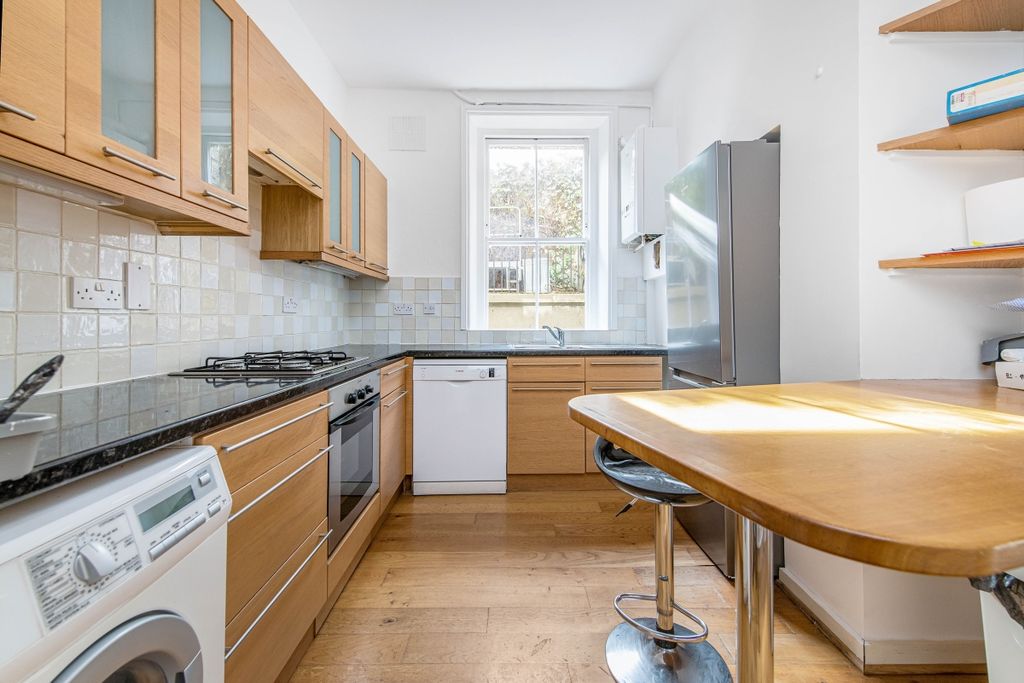 Property photo 2 of 9 5