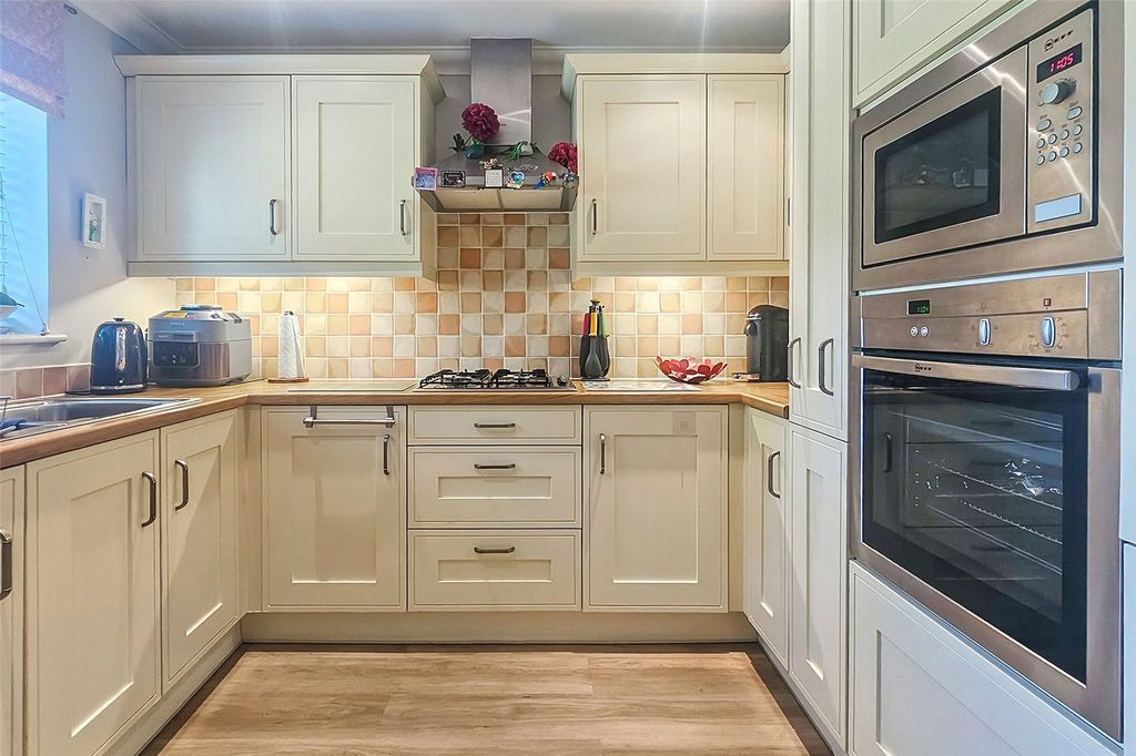 Property photo 3 of 23 Picture No. 03