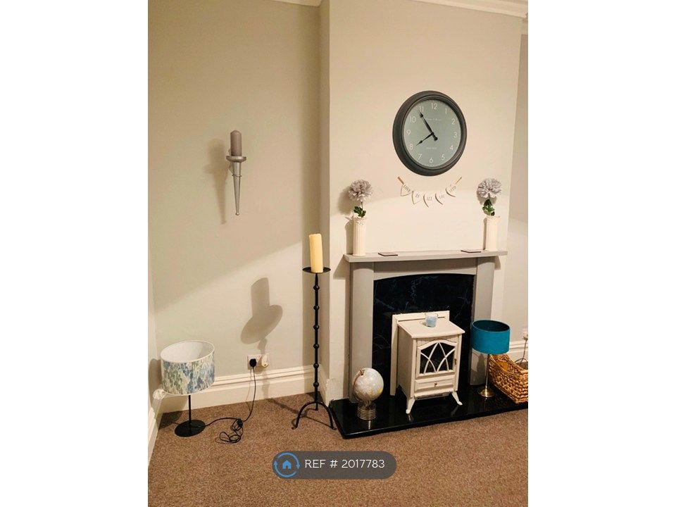 Property photo 3 of 35 Fireplace In Lounge