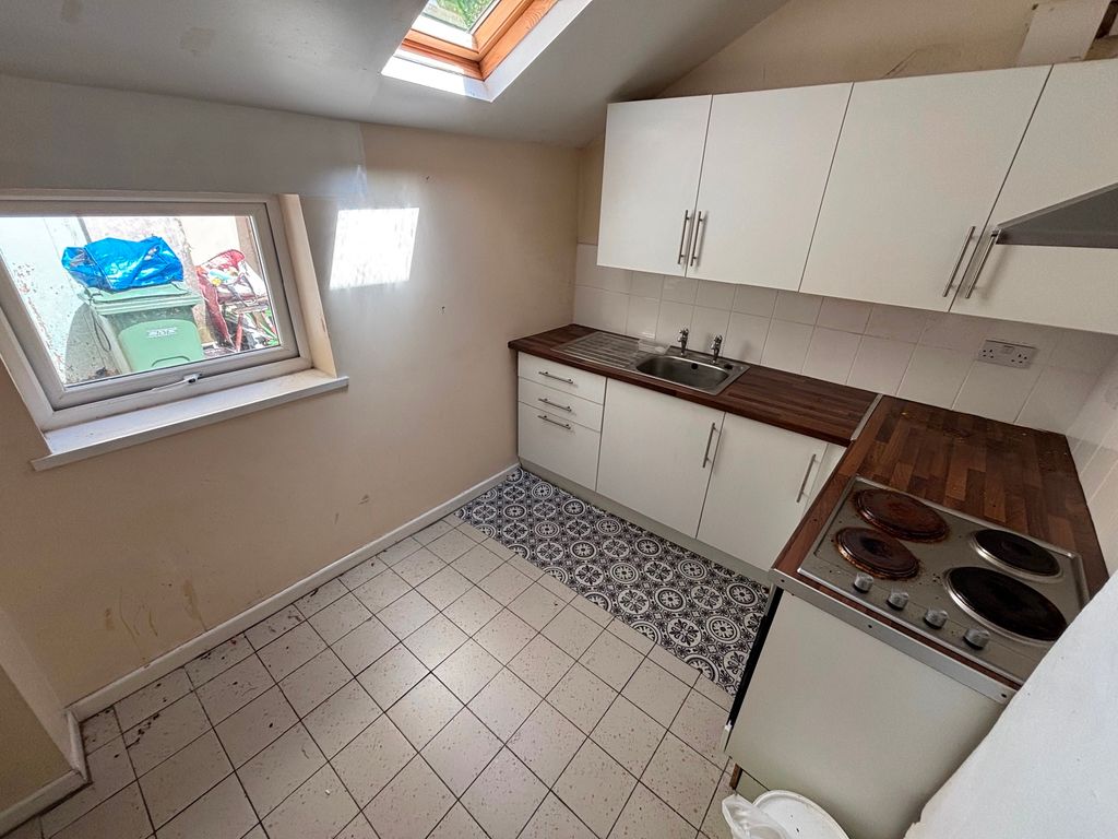 Property photo 2 of 26
