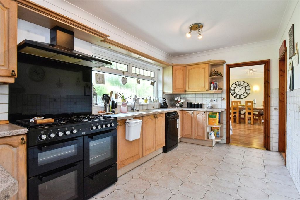 Property photo 3 of 22 Picture No. 31