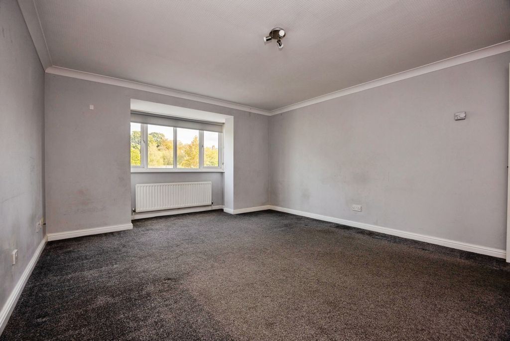 Property photo 3 of 12 Pbox-Img.Jpg