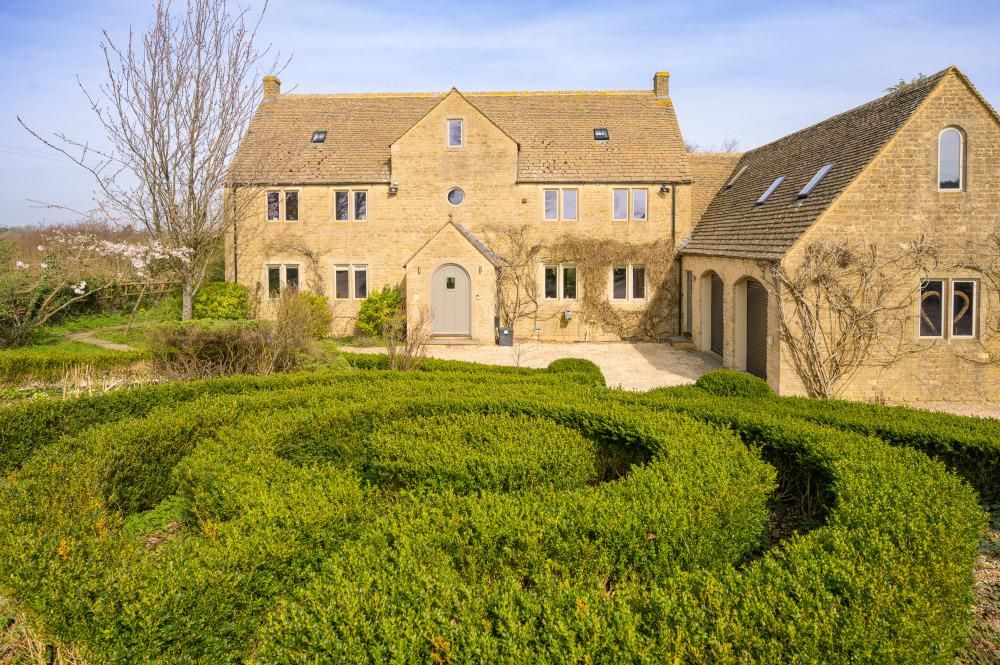 Property photo 2 of 30 Image