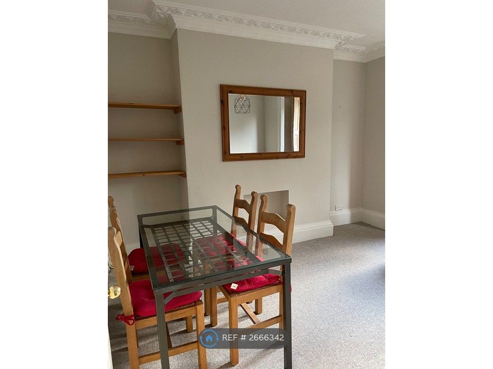 Property photo 3 of 9 Redecorated Lounge