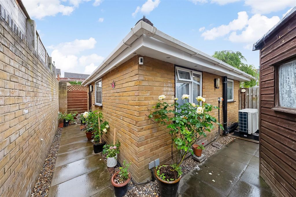 Property photo 1 of 11 Front Elevation
