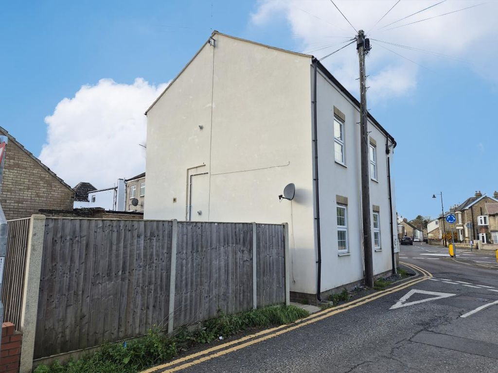 Property photo 2 of 13 c3479350-Db66-11F0-B026-0242Ac110002-1140-.Jpg