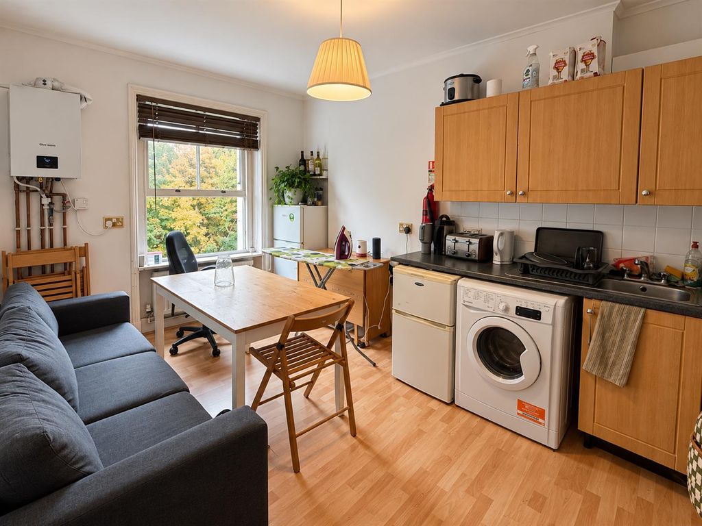 Property photo 3 of 6 Fad7B360-A7D2-4F92-A41A-43Ea70C1D118.Png
