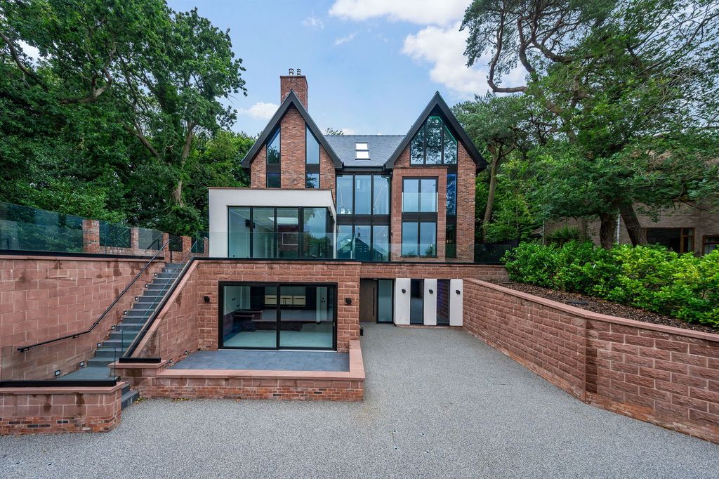 Property photo 1 of 52