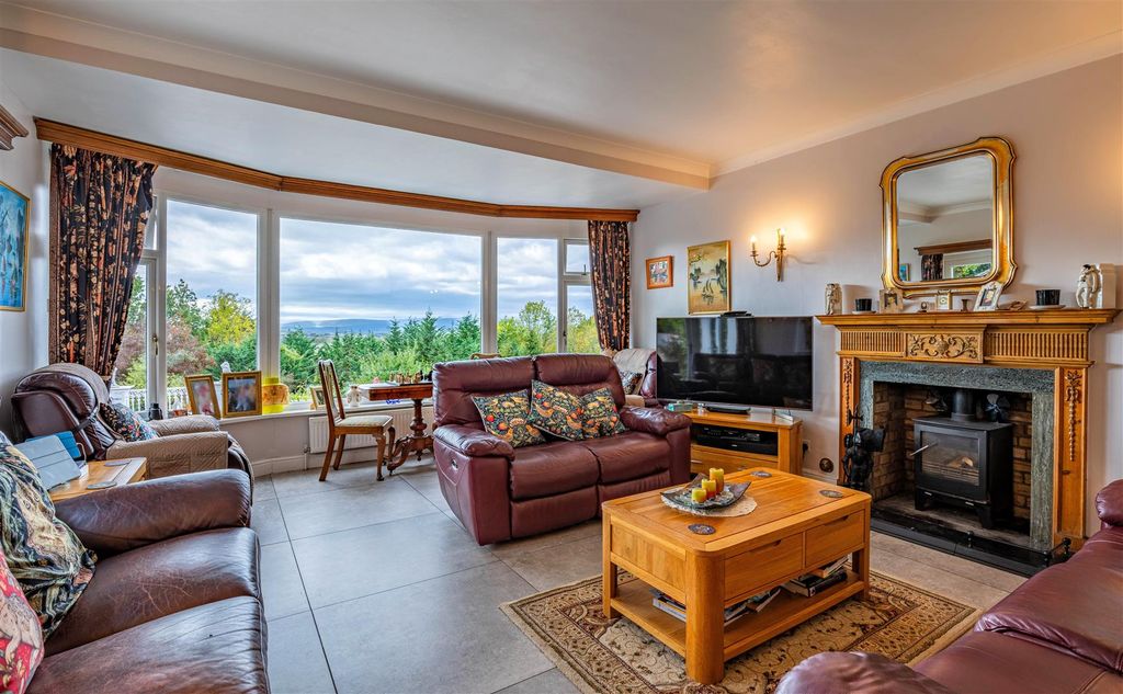 Property photo 2 of 40 1X8A4294-Hdr.Jpg