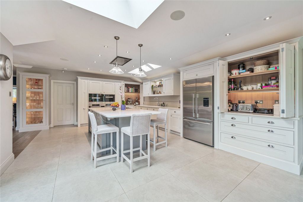 Property photo 3 of 16 Picture No. 23