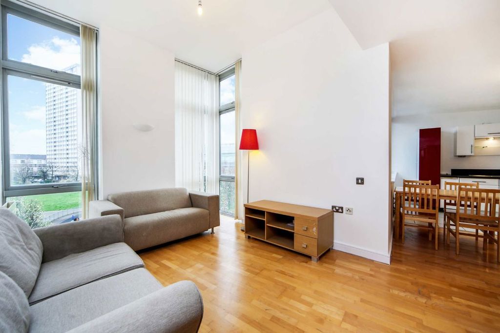 Property photo 1 of 5