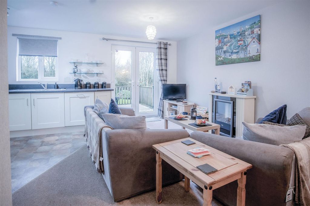 Property photo 2 of 18 Dsc05900-Hdr.Jpg