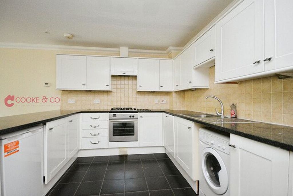Property photo 3 of 11