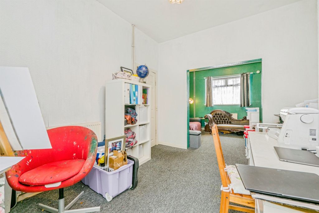 Property photo 3 of 18