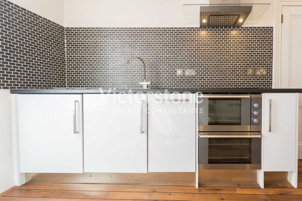 Property photo 3 of 10 1735113